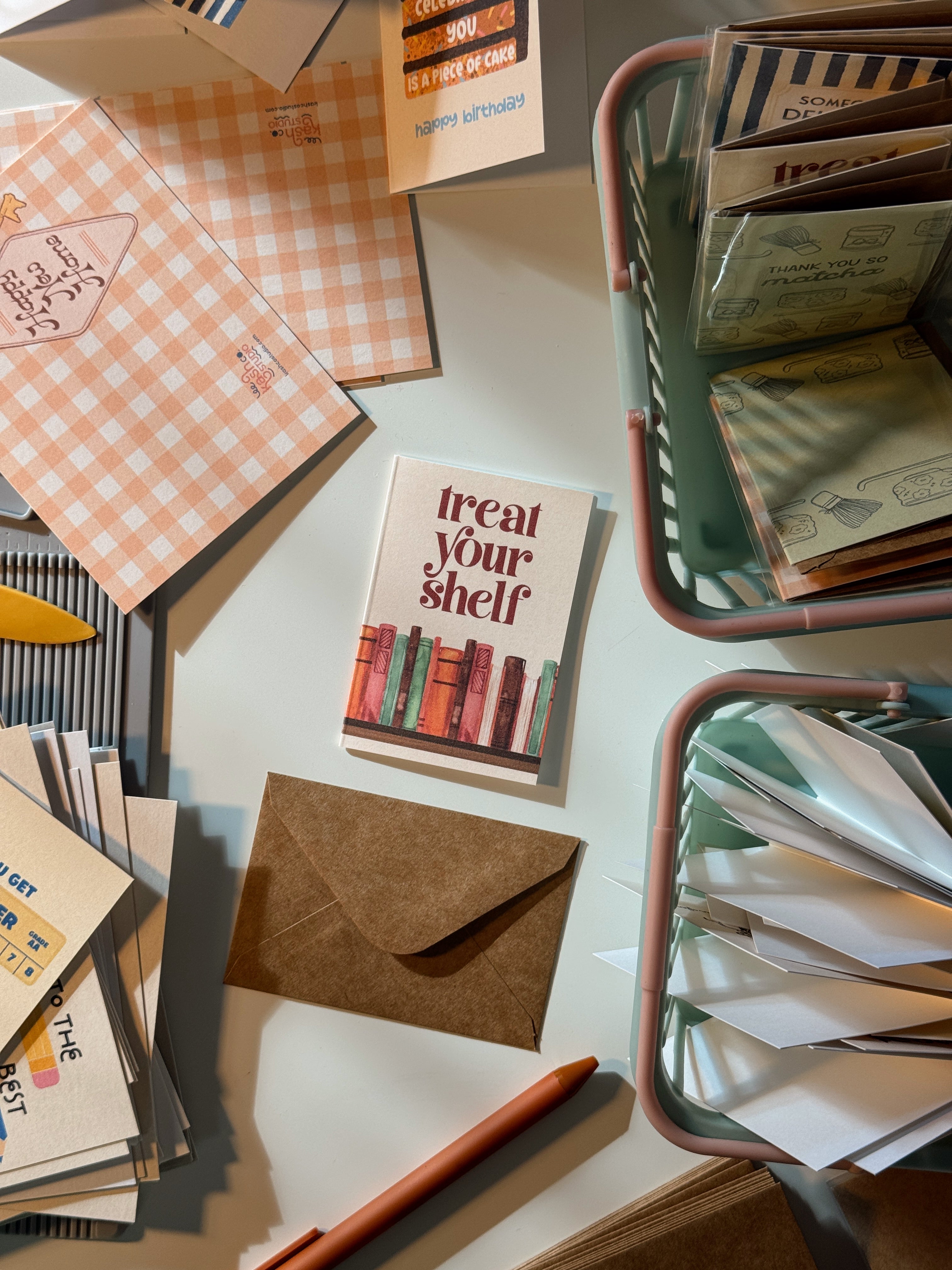 Mini Treat ur Bookshelf Note Card