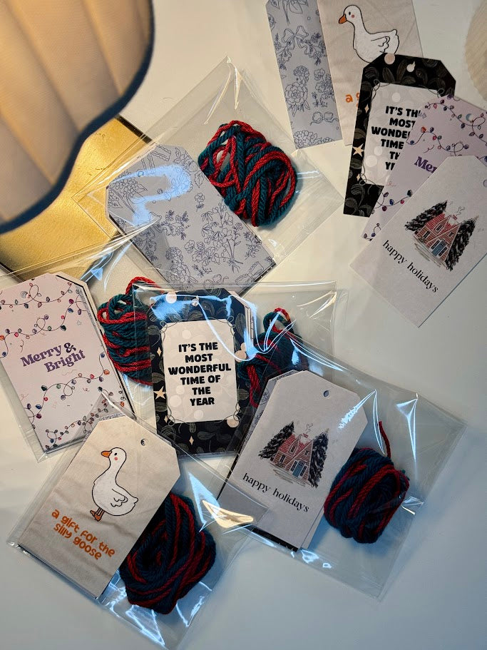 Holiday Hang Tags - Pack of 10