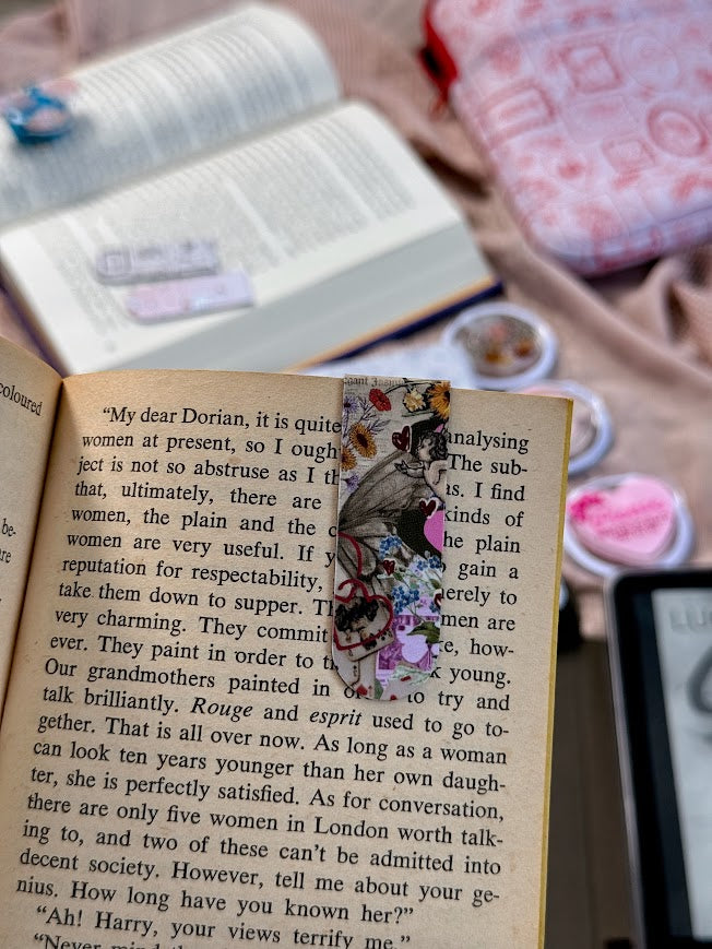 Amore Magnetic Bookmark